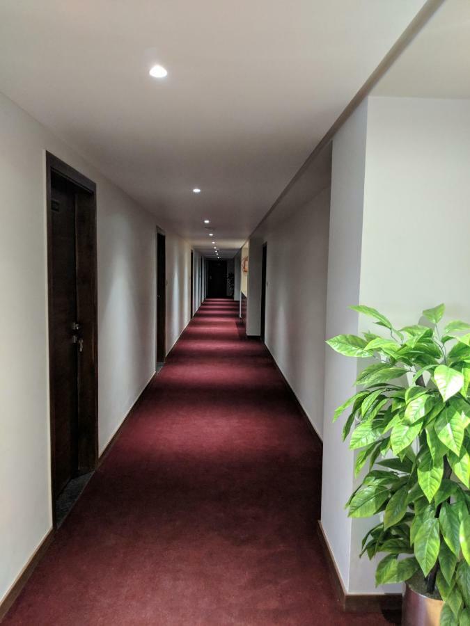 Hotel Avaante Ahmedabad Formerly Known As The Orchid Hotel Dış mekan fotoğraf