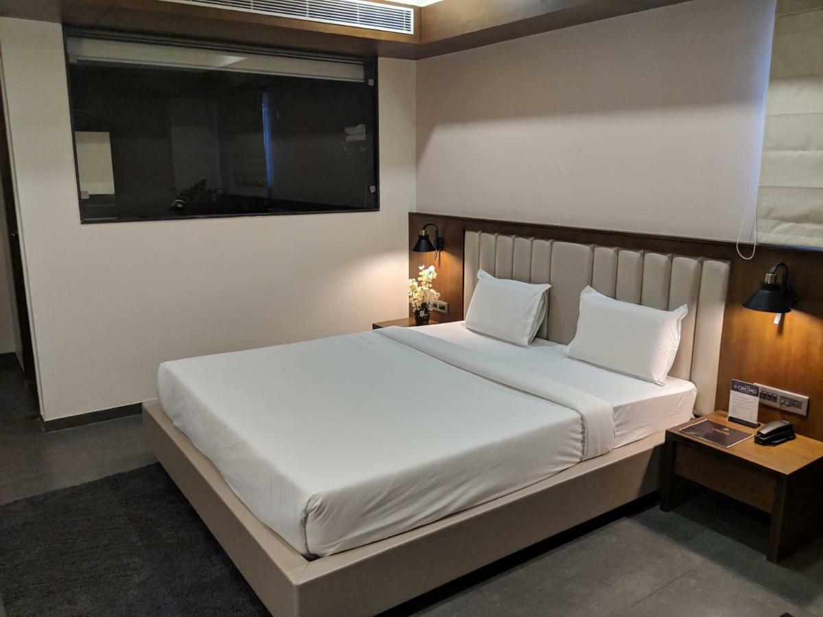Hotel Avaante Ahmedabad Formerly Known As The Orchid Hotel Dış mekan fotoğraf