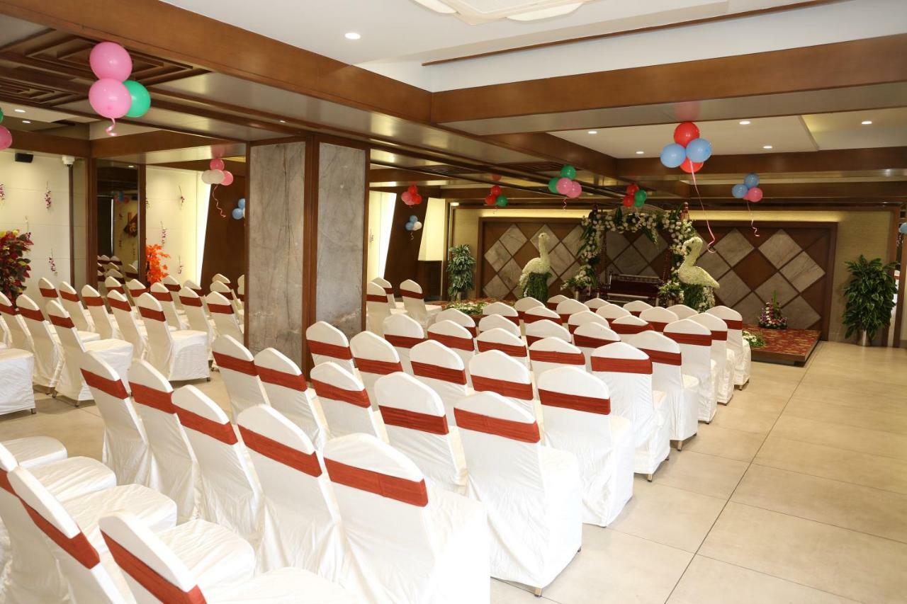 Hotel Avaante Ahmedabad Formerly Known As The Orchid Hotel Dış mekan fotoğraf